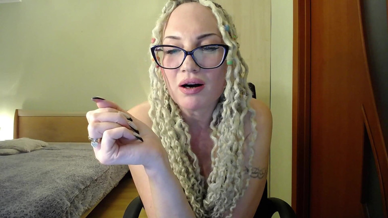 BadAssBitch: SPH. Penghinaan zakar kecil untuk loser + Joi untuk Kaki Kotor