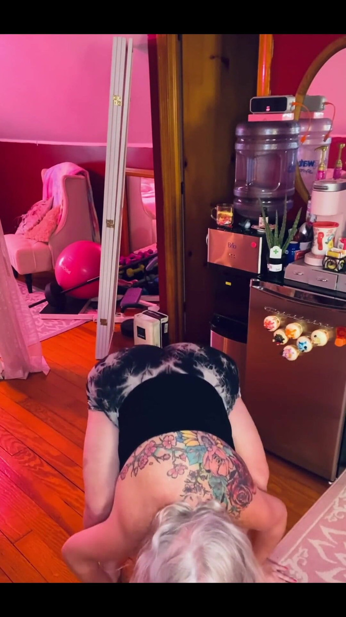 PaintedRose: Sexy sladké hloupé protahování Vsadím se, že víš Jeden z důvodů,...