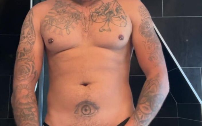 Damien Custo: Damien Custo Pinoy behöver en fitta