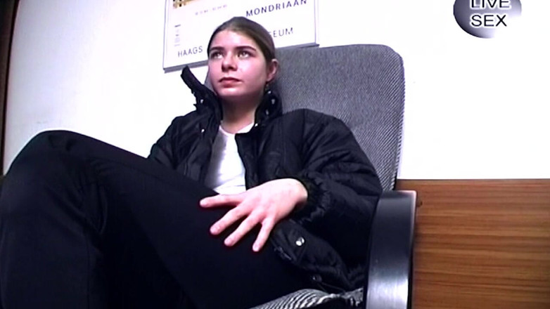 Deutsche Amateur Pornos: Anální rosebud Prolaps kape nedbalý - gunplay fetiš exploze
