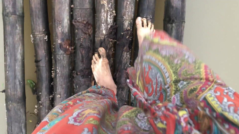 Goddess Maya: เครื่องรางเท้าหญ้า