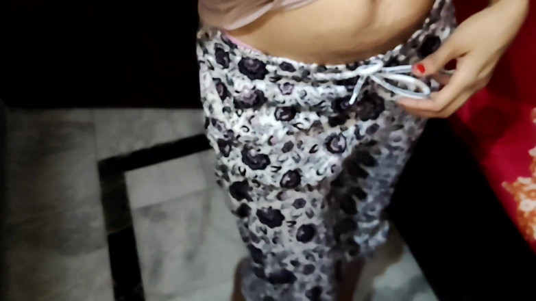 Kapsims: La figa della moglie indiana crema e squirta scopa con...