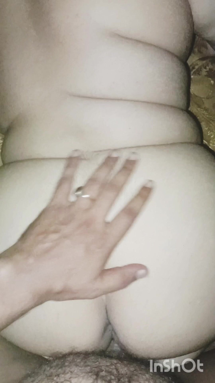Chubb_wife77: Moglie paffuta che si diverte a scopare a pecorina