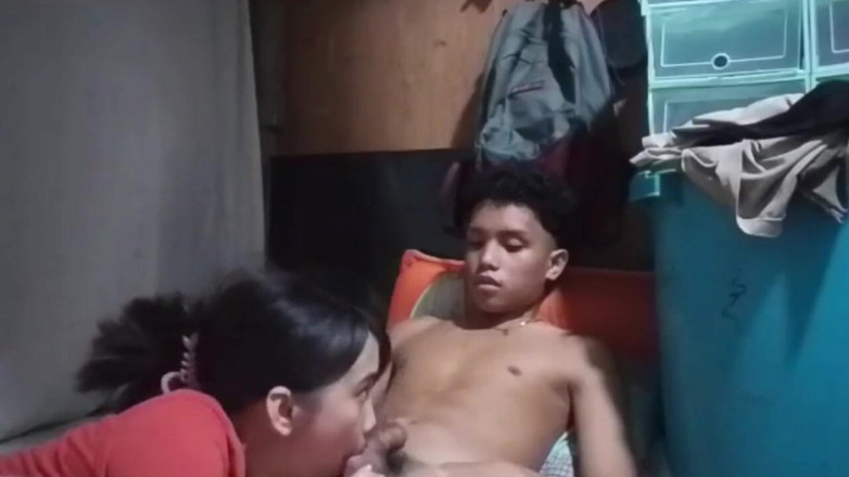 KingLeo: Jugador De Fútbol Americano De Instituto Le Pide Que Sea...