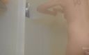 Marissa Sweet: Seksowna gospodyni pokazuje swoją wielką dupę pod zaparzonym prysznicem - Marissa...