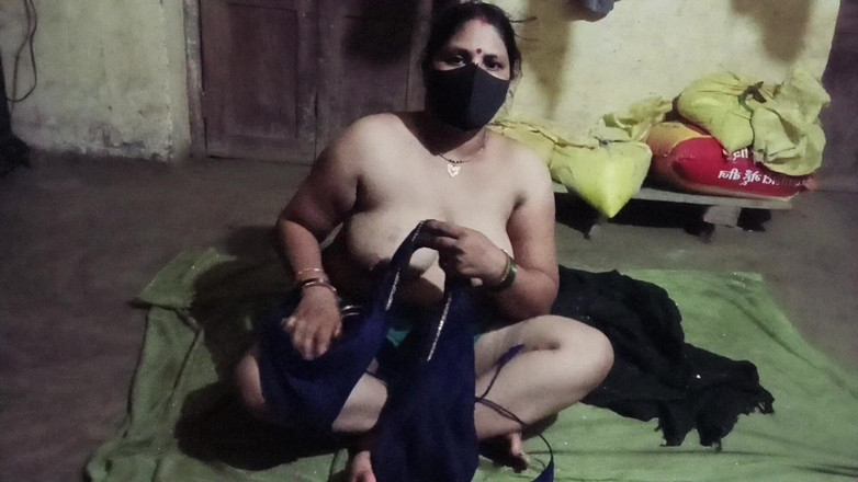 Desi_bhabhi121: Desi Bhabhi Nahá kundička Forplay část 1