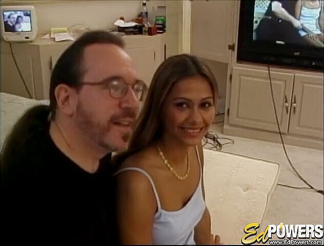 Ed Powers: Více špinavých debutantů - Eva Roberts