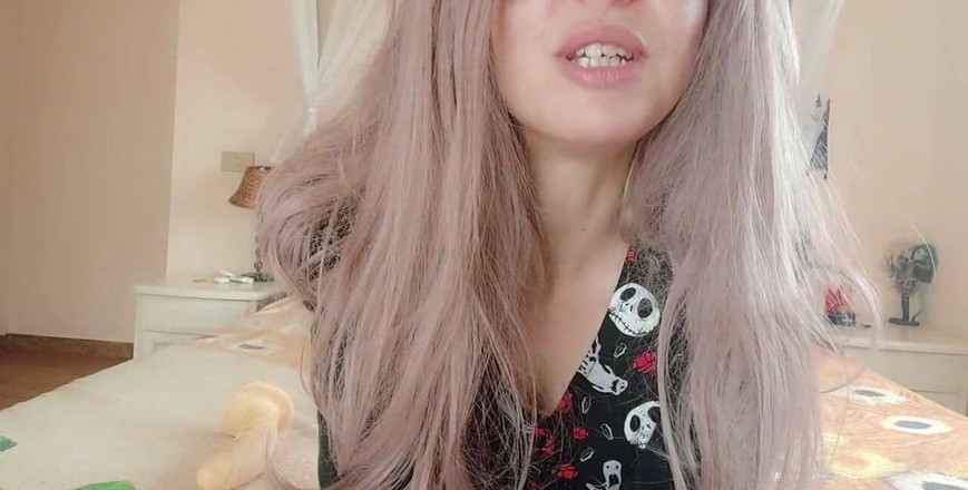 savannahamatoriale: Strong Vulgar Accent! Beautiful Italian Whore Offends Your M. Between...