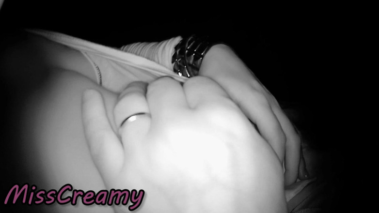 Miss Creamy: Misscreamy insegnante di francese estremo pompino in strada in piena...