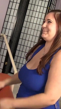 Lexi Summers Is Chunky And In A Bind