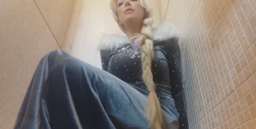 savannahamatoriale: Elsas cosplay U See yapmak istiyor
