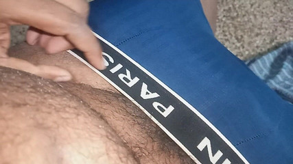 Sweet Indian cock: Raj laxmi üvey kız kardeş kayınbiraderi parmaklayarak sikişiyor