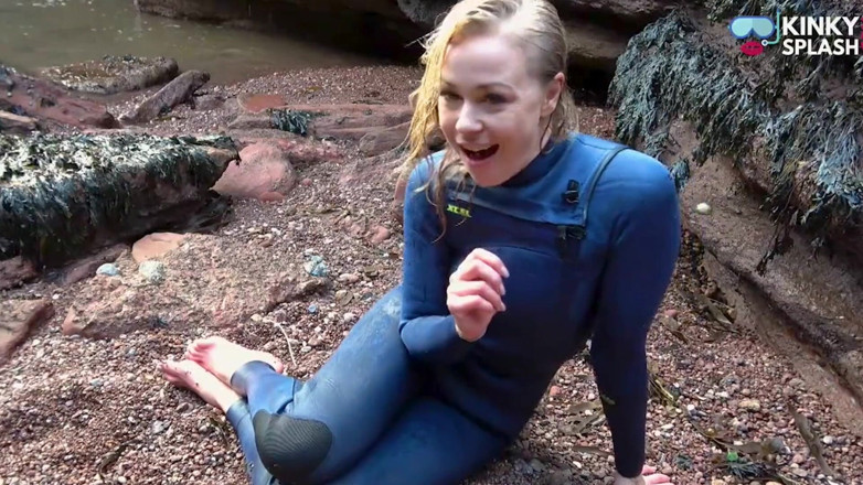 UKCuteGirl Lucy Lauren: Salty wetsuit toe emiyor sürtük