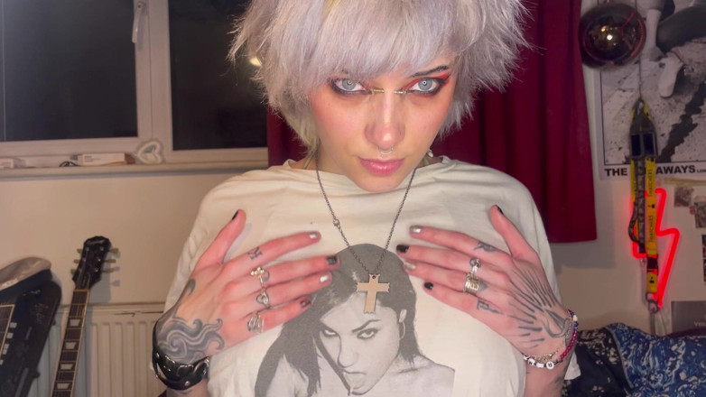 Glitterqueen1999: Lets See if My Boyfriend Is Biseksual