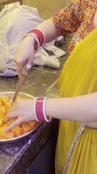 Desi-Bhabhi zorgt voor zijn Devar en wordt hard geneukt
