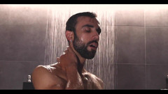 Zeus Ray: मैं तुम्हारी बेब के साथ शॉवर लेना चाहूंगा। मेरे साथ जुड़ें और पूरा वीडियो देखें