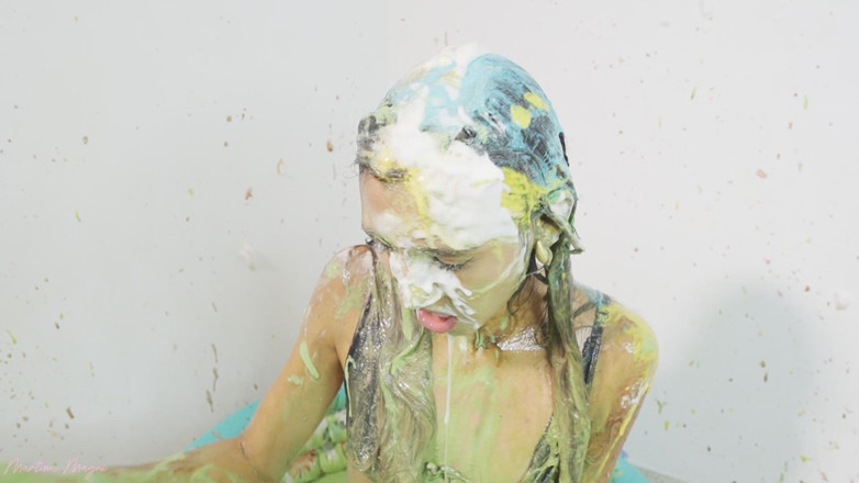 MartinaMagni: Eu sou humilhado como apresentador com Slime Pie Cake Chocolate