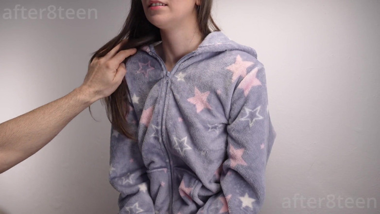 After8Teen: 今夜、義父の友人が中に入ってきた。次に何をすべきか?