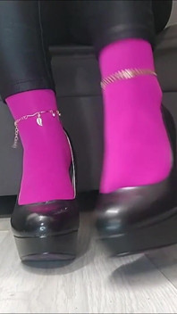 (70) Pieds en collant rose