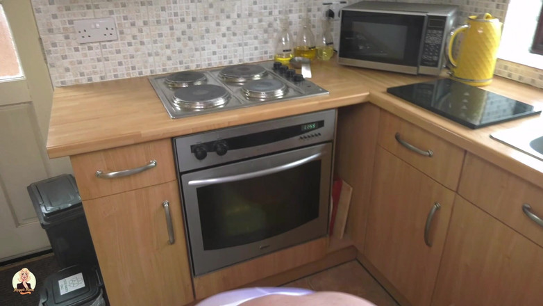 Maggie Moon: En primer plano - mamada y follada