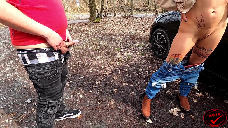 German Fuck Girls: Krass! Liftare utomhus bort!