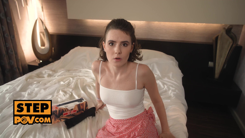 StepPOV: Pov - scopando la tua curiosa ragazza carina Darcy Dark