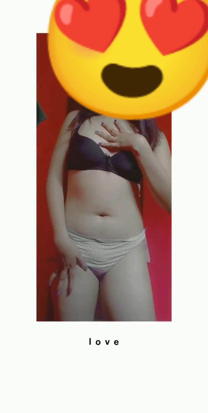 Eatrella j: Young Lady Dancing Hot