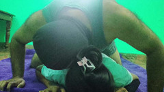 BadMash_Bhabhi: Nevlastní otec si spletl svou nevlastní dceru s jeho manželkou...