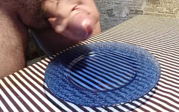 Kinky Guy: Morning Cum in a Plate, Ready for You, Lick It!