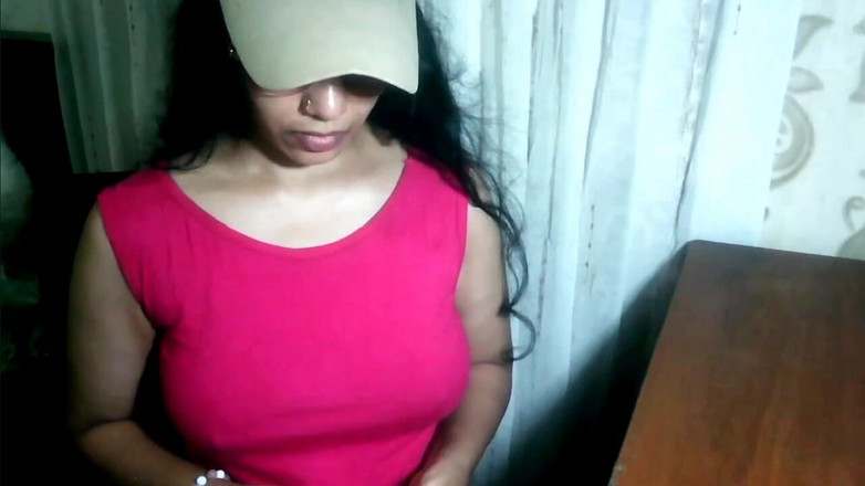 Arabicqueen: 粉色美女宝贝在男孩面前火上