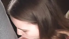 Minyon üniversiteli kız ilk porno filmini çekiyor