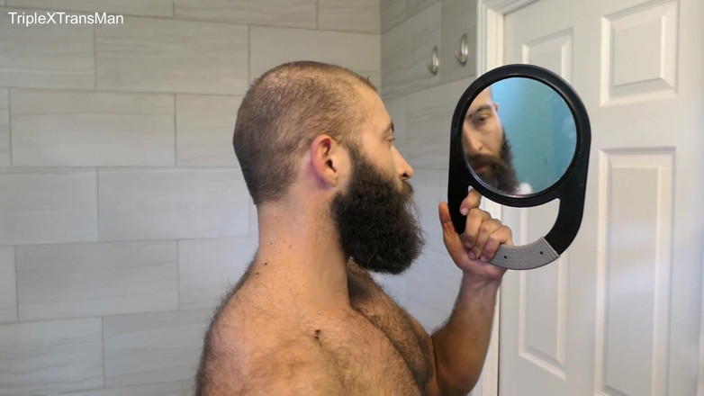 TripleXTransMan: Saçımı boşaltıyor