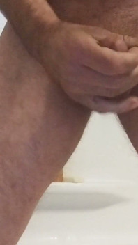 Je me caresse la bite