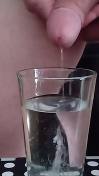 Orgazm w szklance gorącej wody