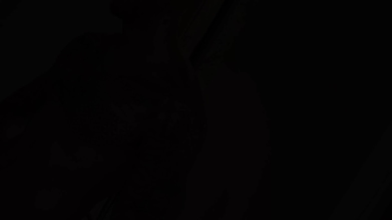 Rauls Bud: Aku mergokin salome gil si gadis hot rambut cokelat lagi...