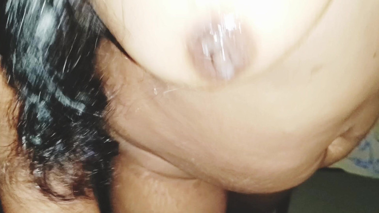 Telugu honey lips: Обнаженный секс тетушки Телугу с другом Гусбенда, Телугу грязные разговоры.