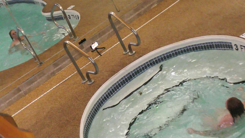 GingerVixen.XXX: Nahé plavání