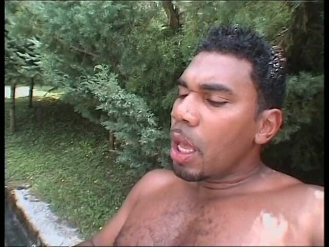 Black Sinner: Enorme pau preto na bunda branca de peitos grandes