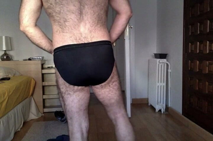 Hairy Guy Portugal: แต่งตัวให้ฉันสําหรับออกไปเที่ยวหน้าร้อน