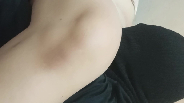 Angelina Pop: Delikatny masaż językiem na cipce pięknej dziewczyny, która chce tryskać