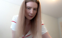 AcrylicCloud: Sestra léčí pacienta svým tělem