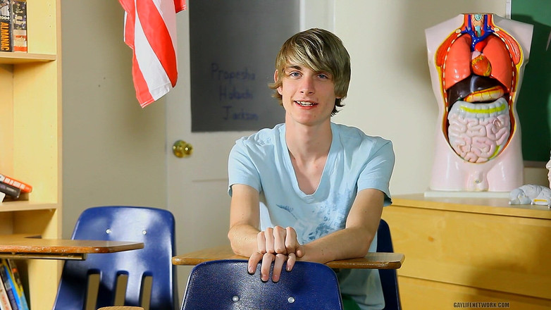 Teach Twinks: Hottie Preston Andrews hat ein paar dinge zu teilen