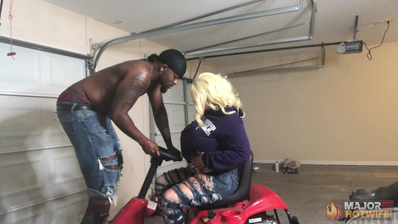 Rome Major Hot Wife: Une grosse bite noire suce avec Marilyn Melons, Rome Major,