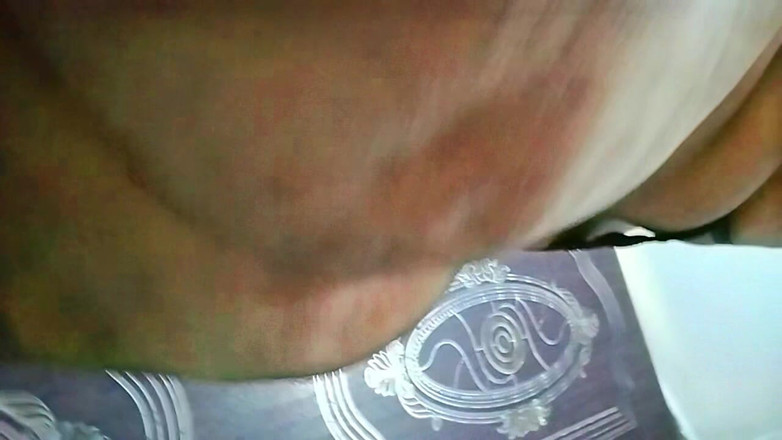 Aria Mia: Když cítím sexuální touhu, masturbuji při rozhovoru s mojí ženou po...