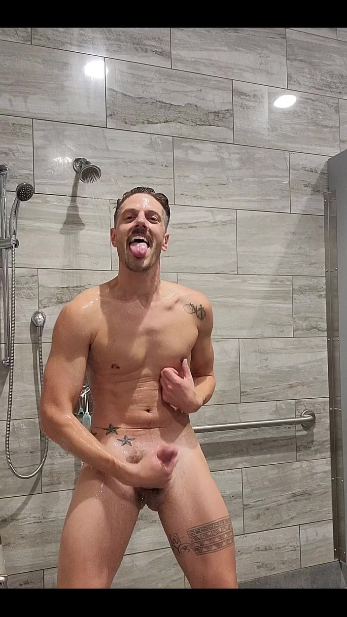 KingB8er: Super jodida cachonda en el gimnasio y necesitaba liberar una...