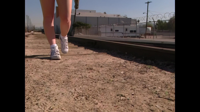 Blitzporn: Kitty Maria一个年轻的荡妇渴望在她甜美的阴户里被性交