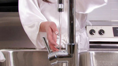 Toy Sluts: Děvka a její vibrátor na vejce v kuchyni