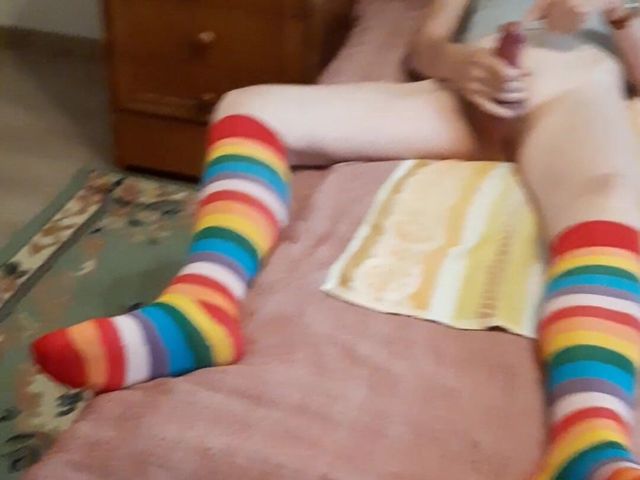 A Good Masturbation in Knee-high Socks (Hunleslie)