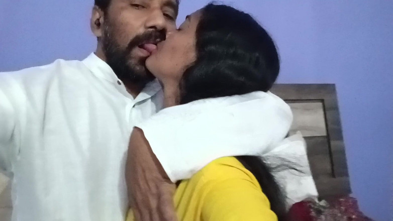 Kirankirati: Bhabhi desi dikongkek