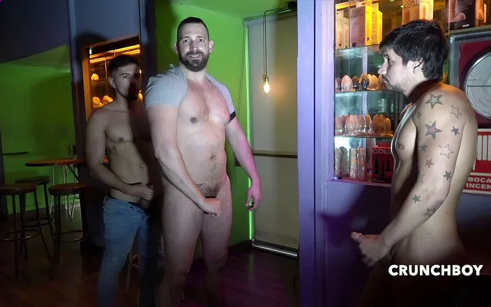 Bare pornstars from Barcelona: Enzoi Rimenez used raw by Veron